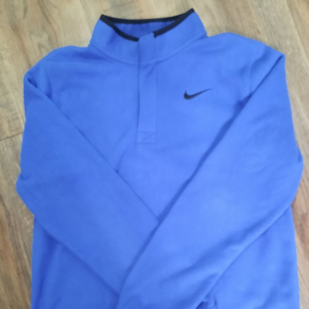 Nike pull over